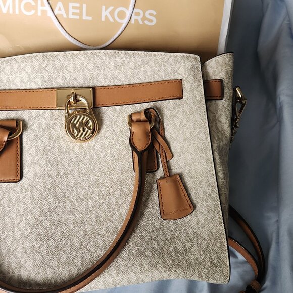 Purse - Picture 2 of 2